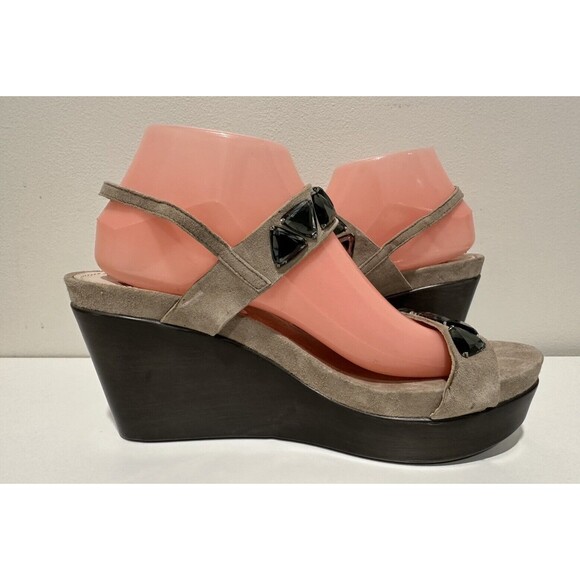 Mally women  size US 11 EU 41 beige suede buckle wedged heel sandals with jewels - Picture 5 of 13